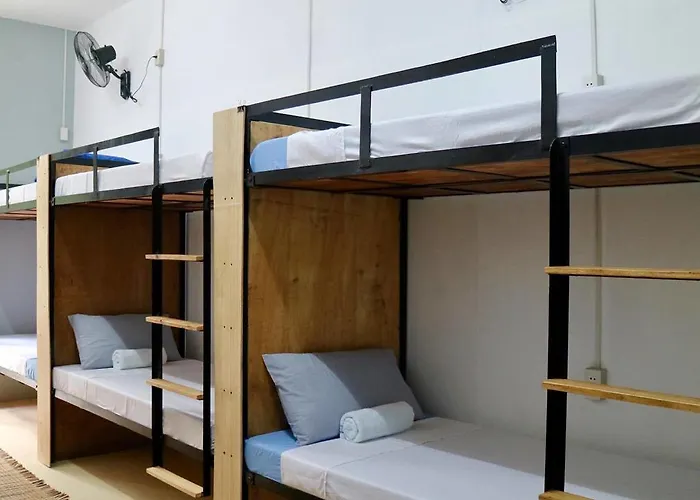 Hostel Moho Moalboal