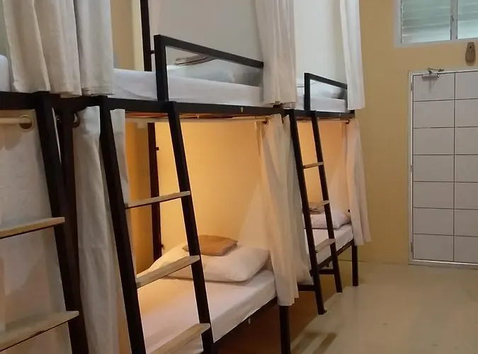 Moho Hostel Moalboal